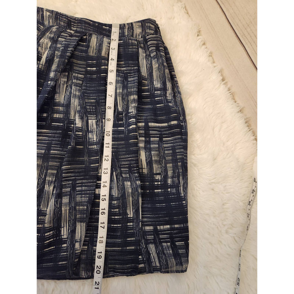 Ann Taylor Loft Women's Black Geometric Side Zip Knee Length Mini Skirt Size 8 - Picture 6 of 6